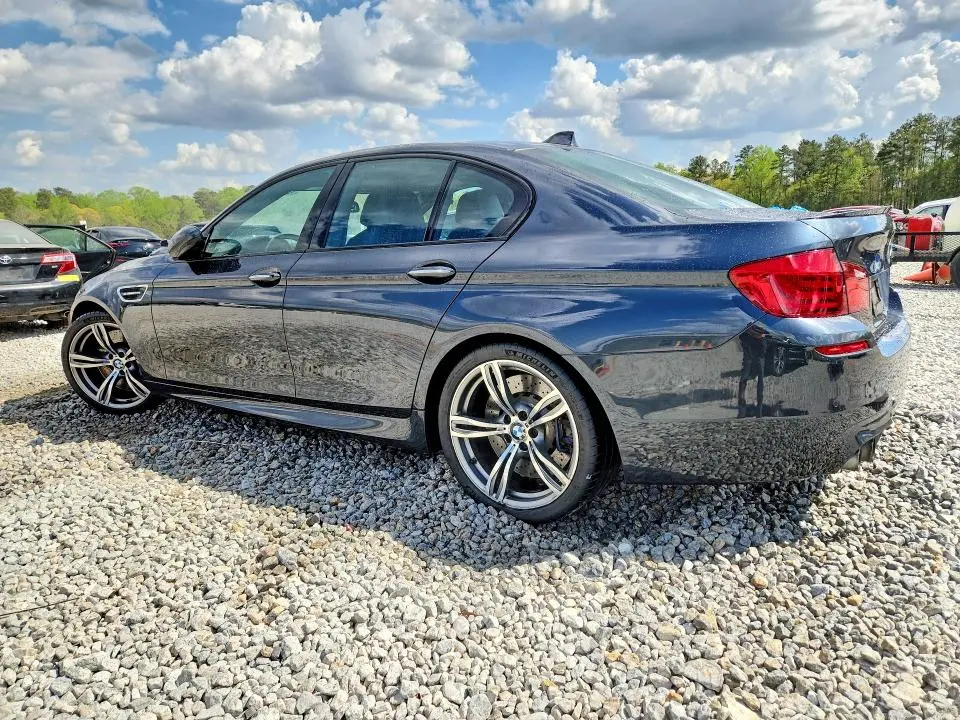 2013 BMW M5   