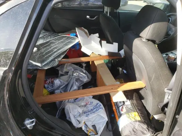 2023 HYUNDAI KONA SE  