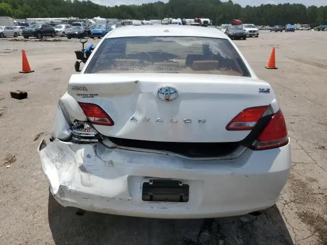 2010 TOYOTA AVALON XL  