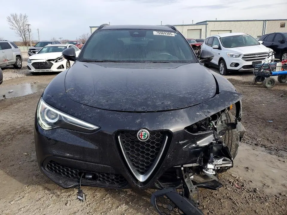 2023 ALFA ROMEO STELVIO TI  