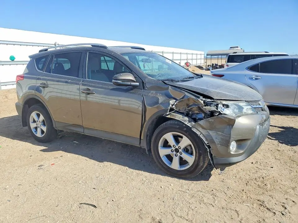 2014 TOYOTA RAV4 XLE  