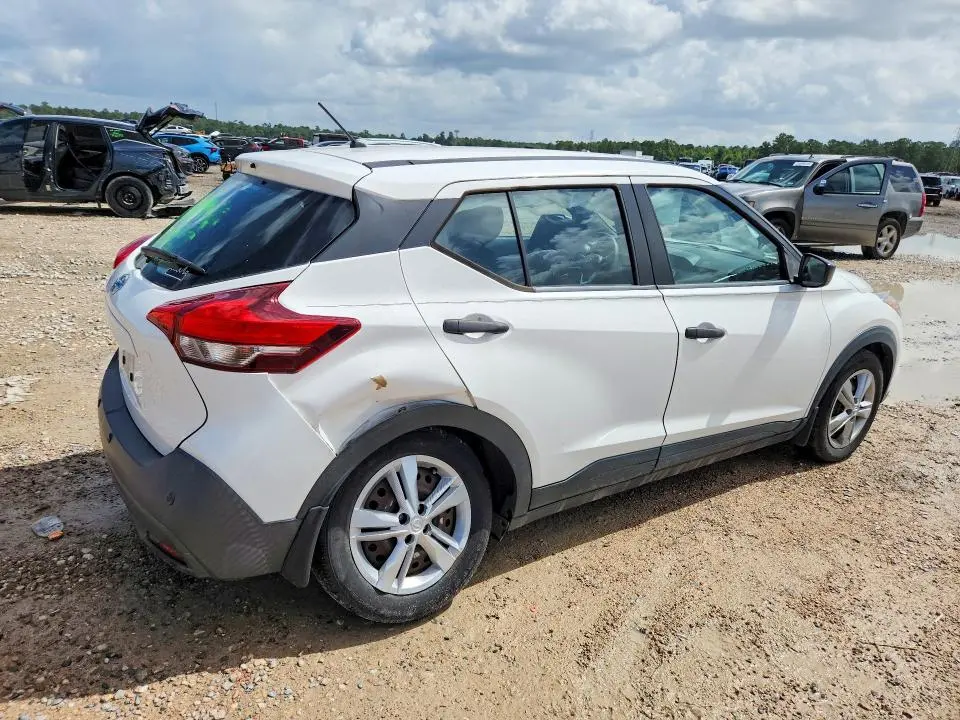 2020 NISSAN KICKS S  