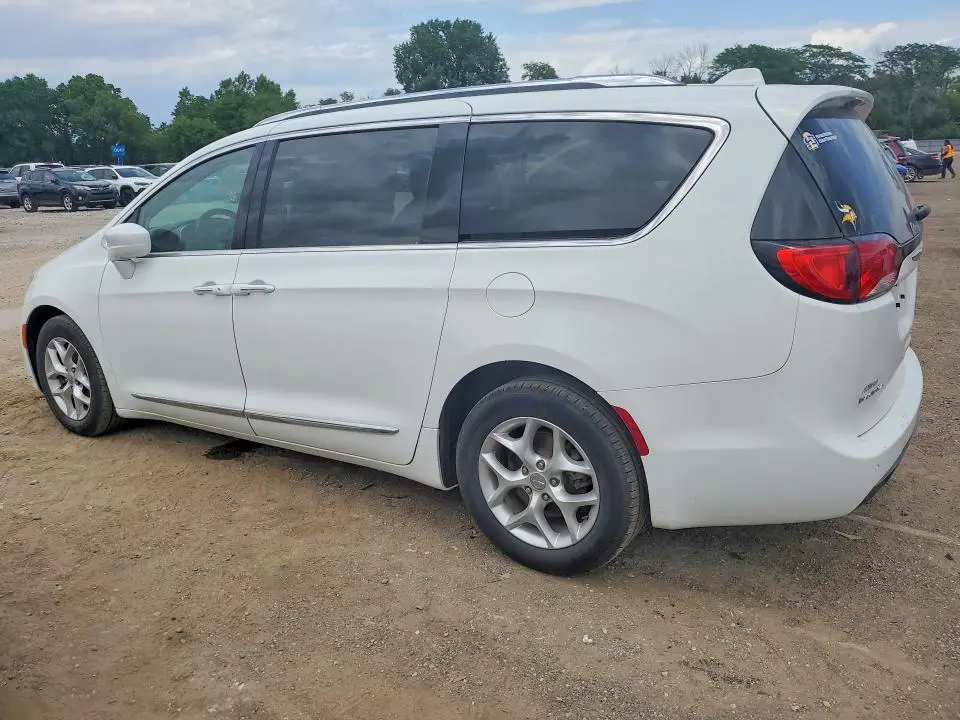 2017 CHRYSLER PACIFICA TOURING L PLUS  