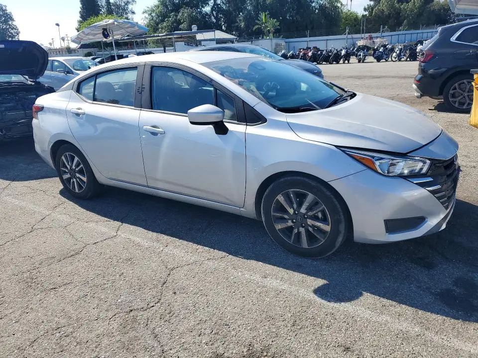 2024 NISSAN VERSA SV  