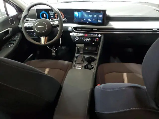 2025 HYUNDAI SONATA SE  