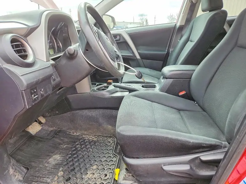 2016 TOYOTA RAV4 LE  