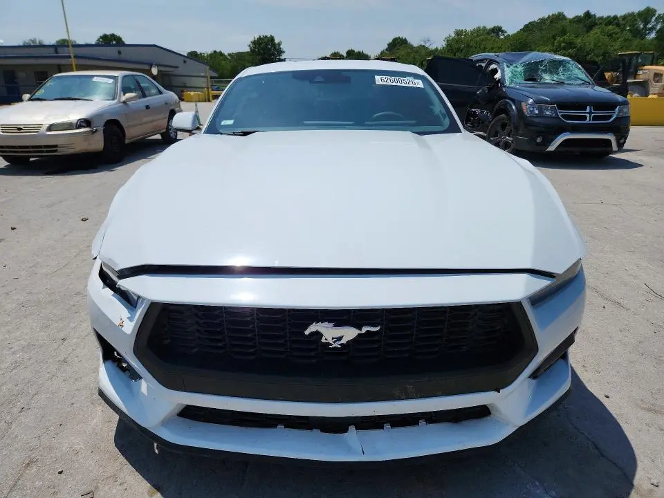 2026 FORD MUSTANG BASE  