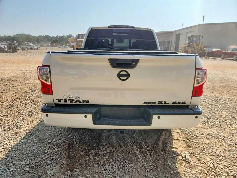 2018 NISSAN TITAN SL  