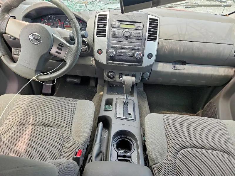 2010 NISSAN FRONTIER SE V6  