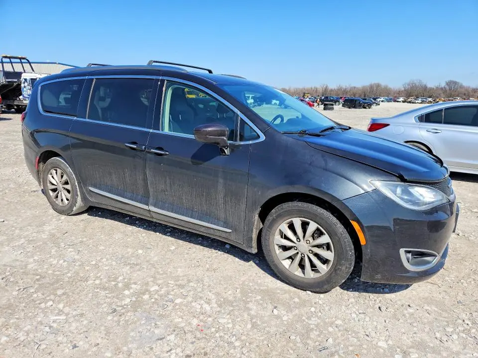2018 CHRYSLER PACIFICA TOURING L PLUS  