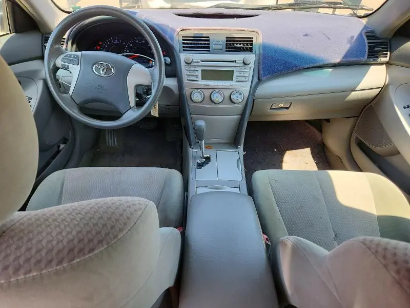 2011 TOYOTA CAMRY LE  