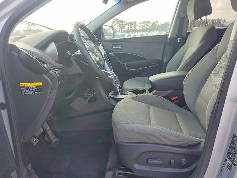 2016 HYUNDAI SANTA FE SE  
