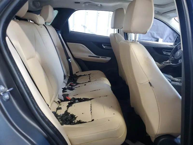 2019 JAGUAR F-PACE PREMIUM  