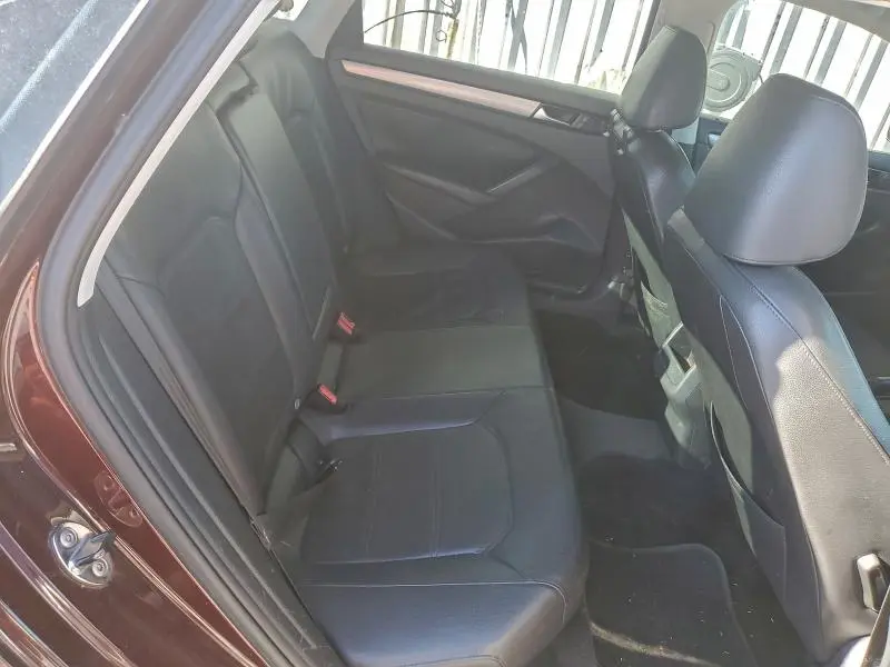 2014 VOLKSWAGEN PASSAT S  