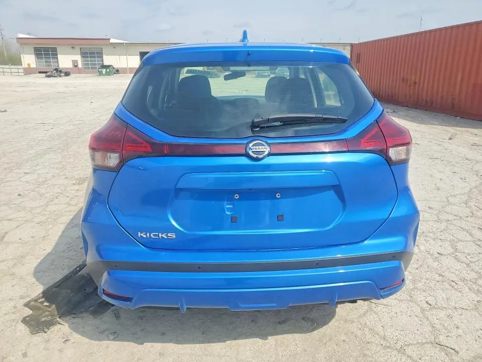 2021 NISSAN KICKS S  