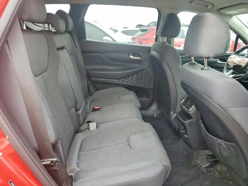 2019 HYUNDAI SANTA FE SE  
