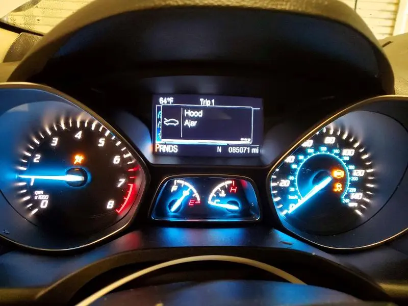 2016 FORD ESCAPE SE  