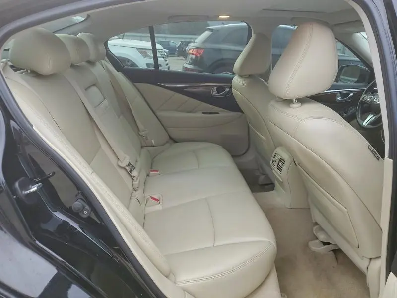 2018 INFINITI Q50 LUXE  