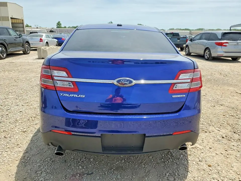 2015 FORD TAURUS SE  