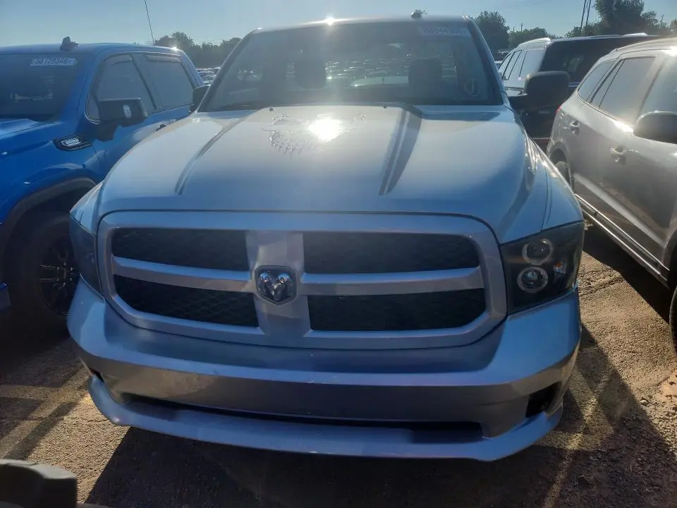 2014 RAM 1500 ST  