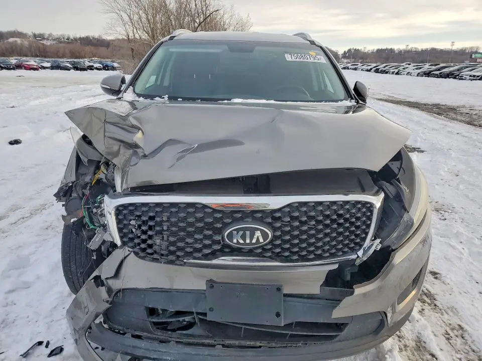2016 KIA SORENTO LX  