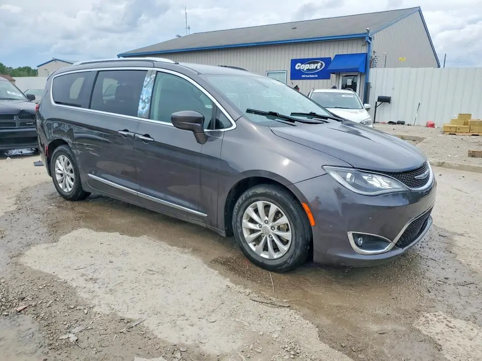 2018 CHRYSLER PACIFICA TOURING L PLUS  