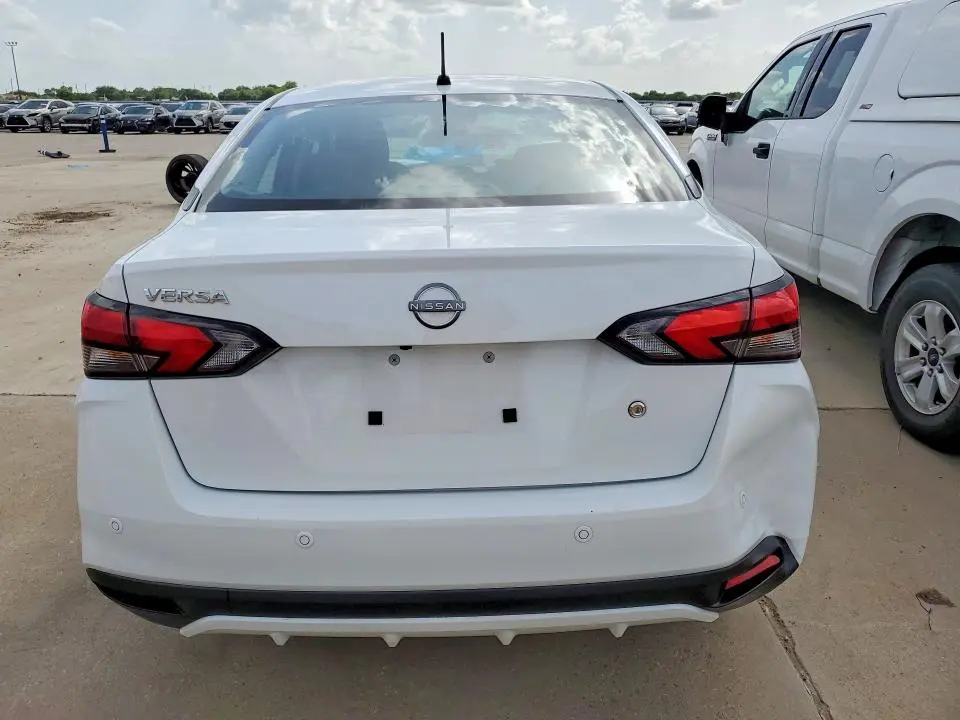 2025 NISSAN VERSA S  