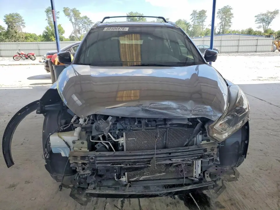2019 NISSAN KICKS SR  