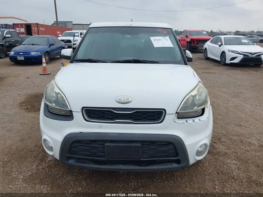 2013 KIA SOUL +