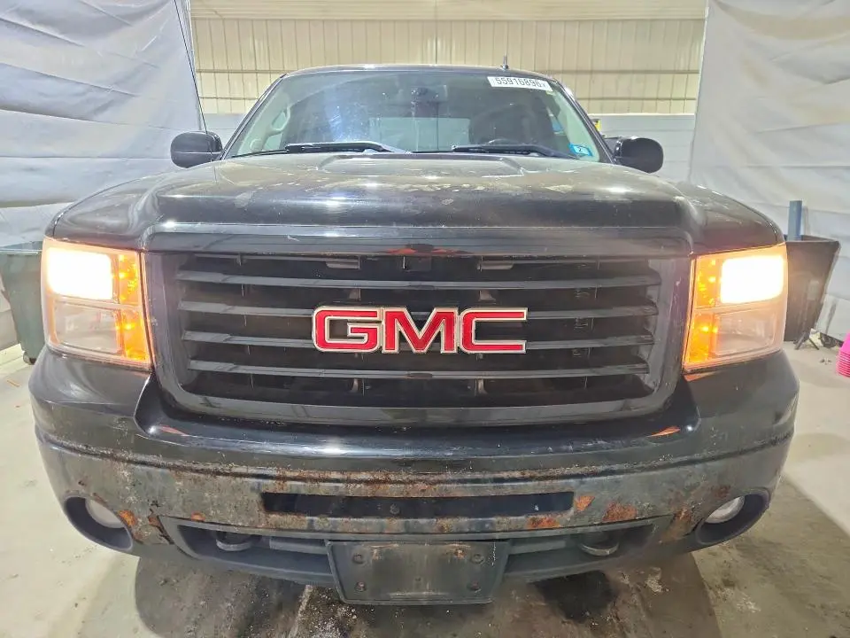 2013 GMC SIERRA K1500 SLT  