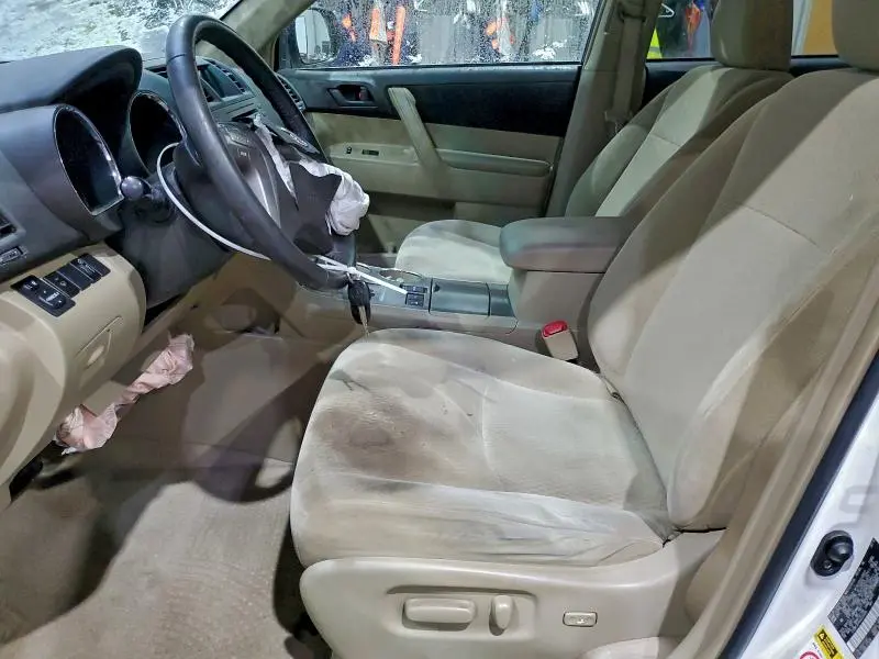 2010 TOYOTA HIGHLANDER   