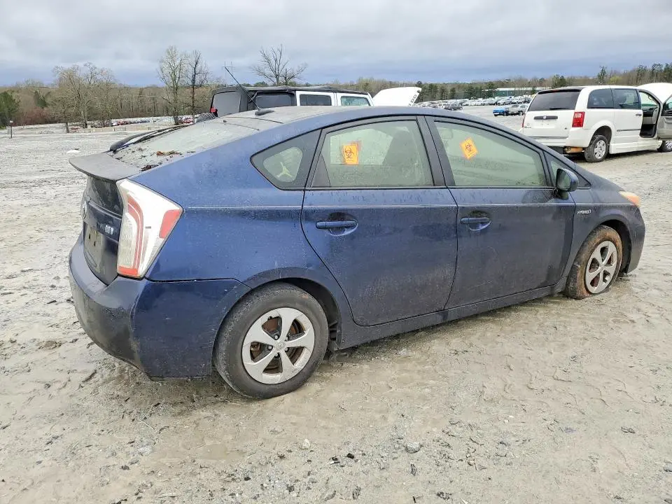 2014 TOYOTA PRIUS THREE  