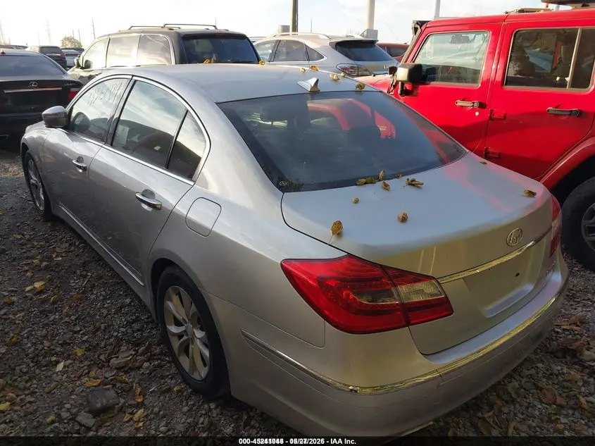 2013 HYUNDAI GENESIS 3.8
