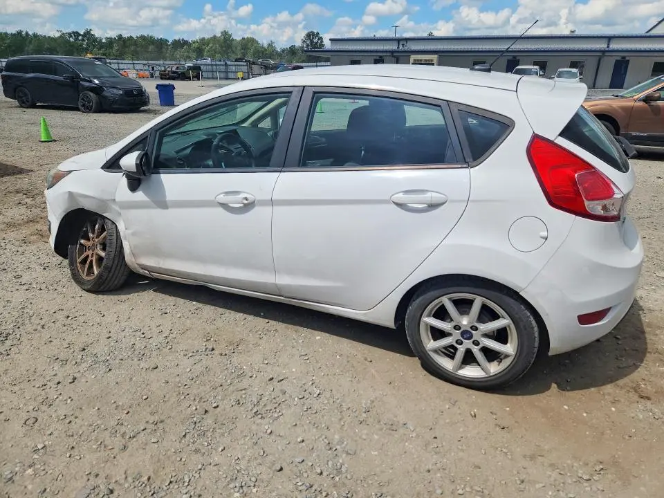 2018 FORD FIESTA SE  