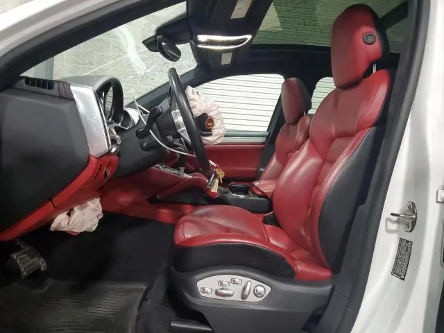 2017 PORSCHE CAYENNE GTS  