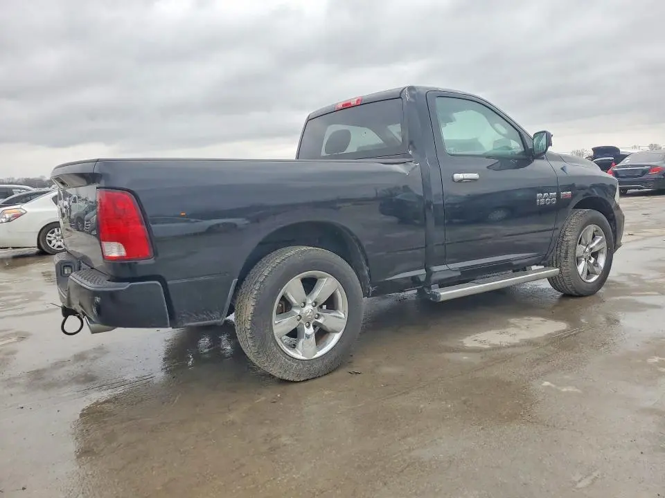 2013 RAM 1500 ST  