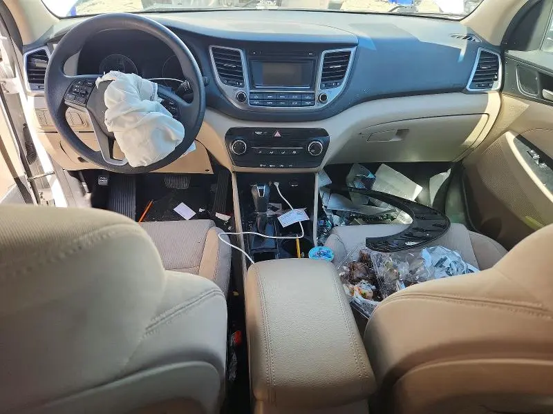 2018 HYUNDAI TUCSON SE  