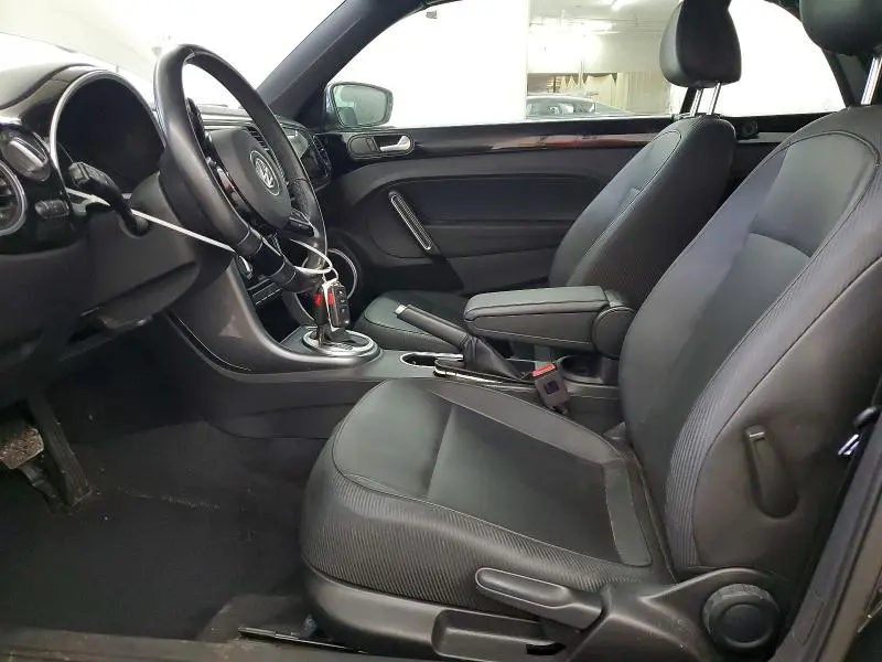 2018 VOLKSWAGEN BEETLE S  