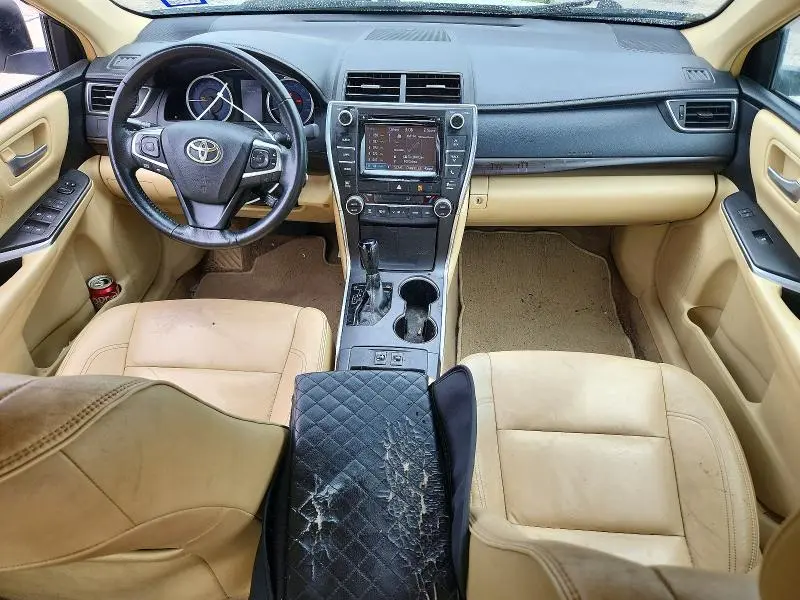 2017 TOYOTA CAMRY XLE  