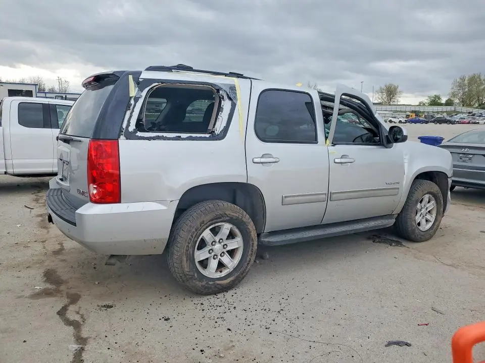 2012 GMC YUKON SLE  