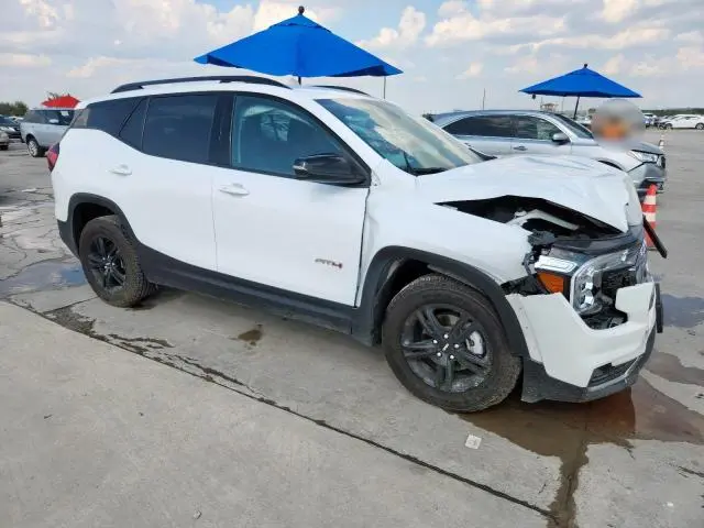 2023 GMC TERRAIN AT4  