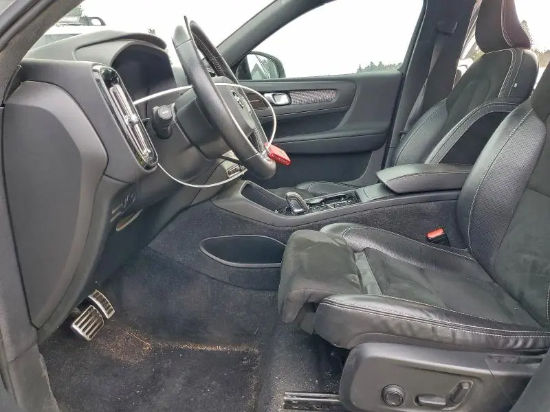 2021 VOLVO XC40 T5 R-DESIGN  