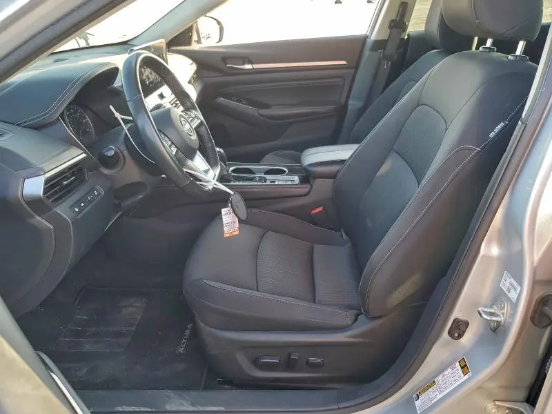 2023 NISSAN ALTIMA SV  