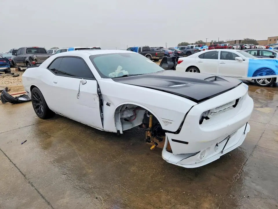 2015 DODGE CHALLENGER SRT 392  