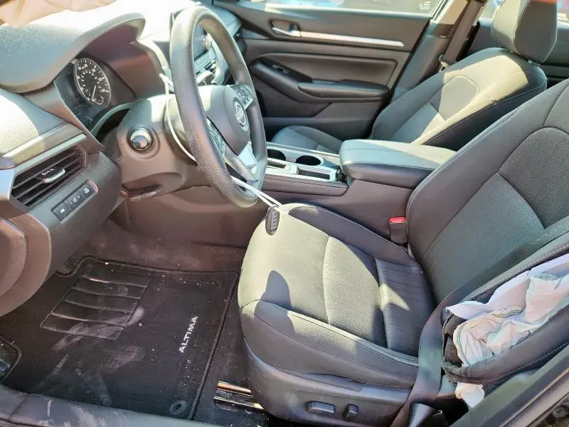 2023 NISSAN ALTIMA SV  