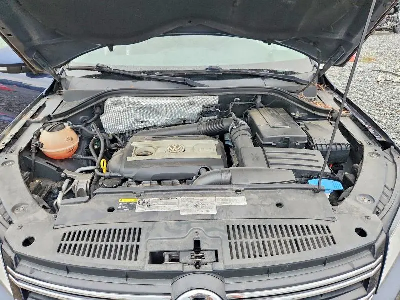 2013 VOLKSWAGEN TIGUAN S  