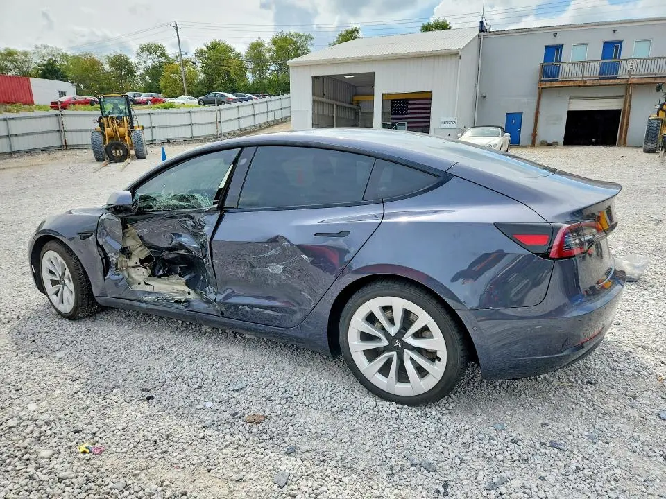 2022 TESLA MODEL 3   
