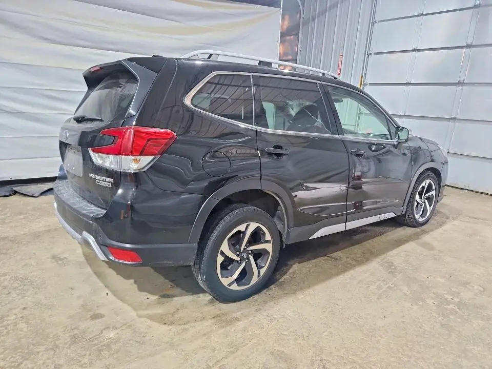 2022 SUBARU FORESTER TOURING  