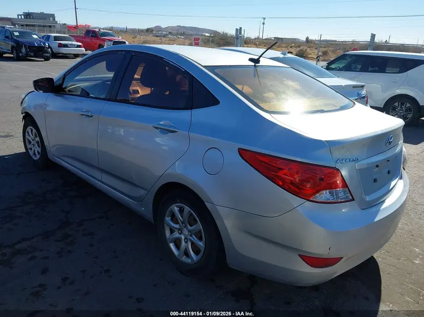 2013 HYUNDAI ACCENT GLS