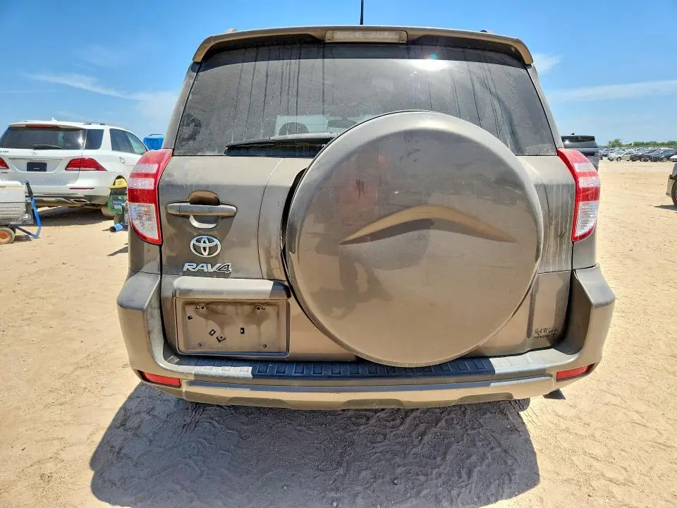2011 TOYOTA RAV4 BASE  